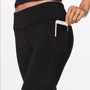 Lululemon Pace Rival Crop 
22" size 6